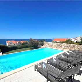 9 Bedroom Villa with Pool and Sea Views in Cavtat, sleeps 18